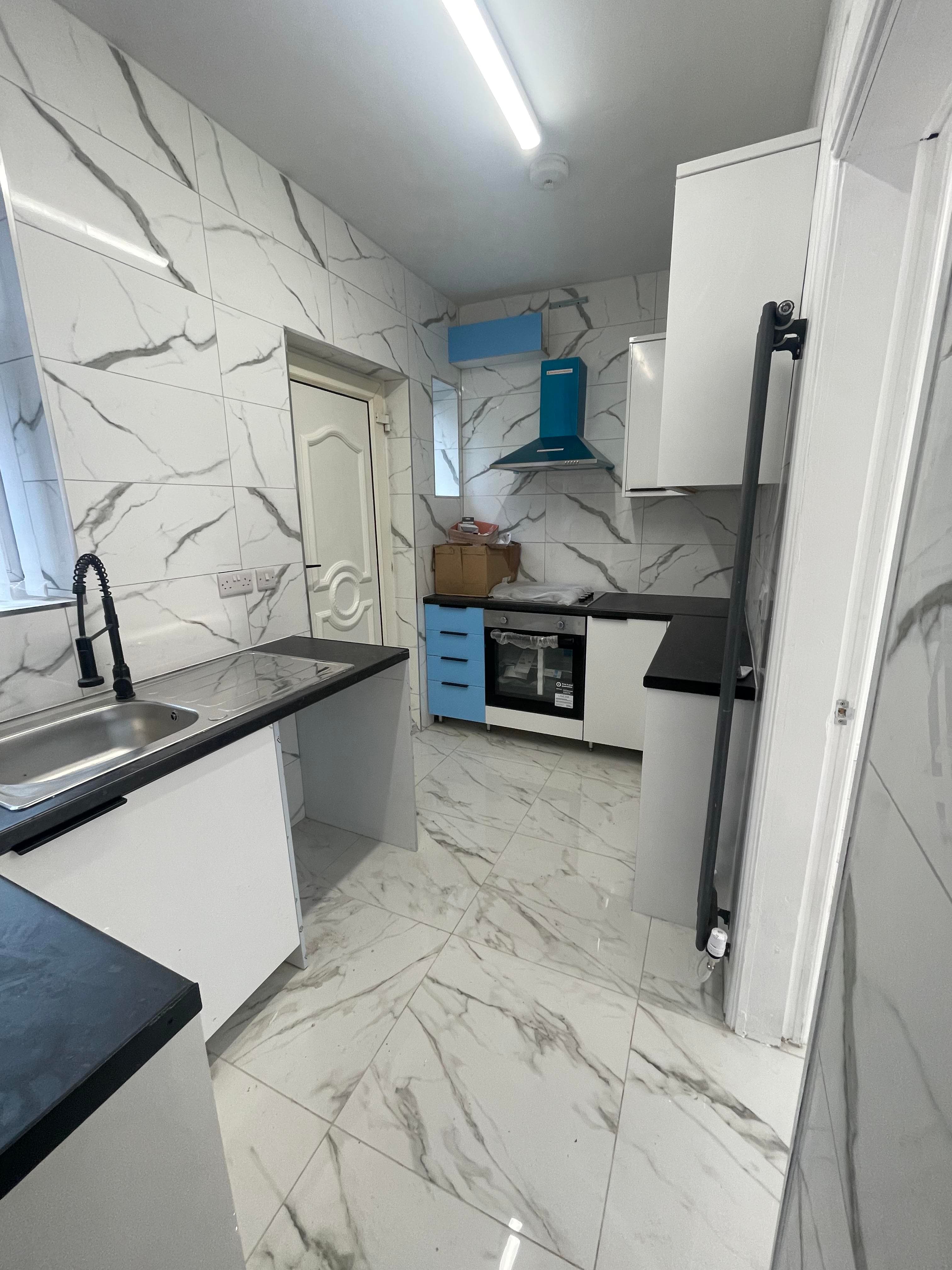 Spacious Room: Shared House